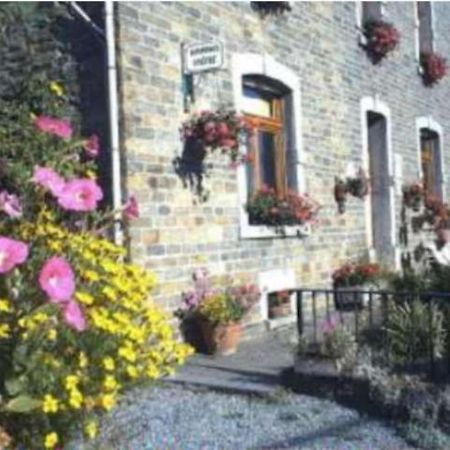 Les Vieilles Pierres Bed and Breakfast Comblain-au-Pont Camera foto