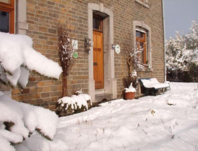 Les Vieilles Pierres Bed and Breakfast Comblain-au-Pont Esterno foto
